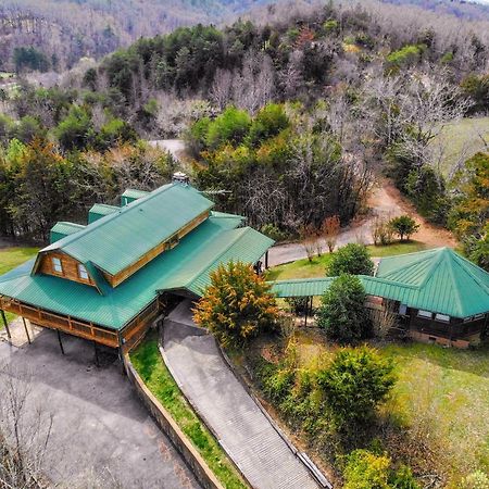 Smoky Bear Lodge With Guest House, Hot Tub, 1089 Free Tickets Each Paid Day, Dollywood And More Sevierville Esterno foto