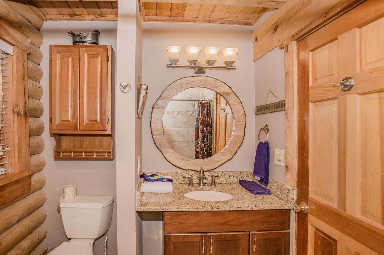 Smoky Bear Lodge With Guest House, Hot Tub, 1089 Free Tickets Each Paid Day, Dollywood And More Sevierville Esterno foto