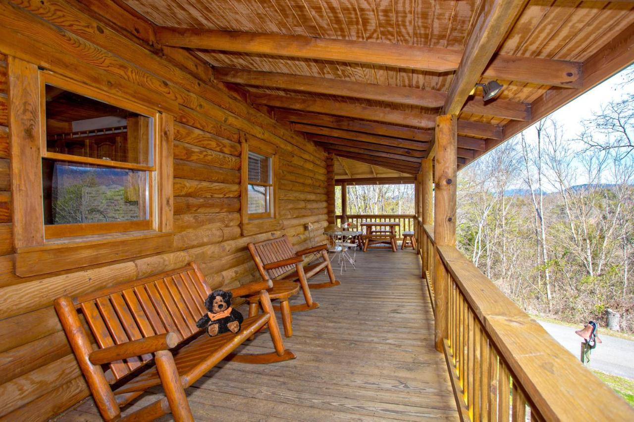 Smoky Bear Lodge With Guest House, Hot Tub, 1089 Free Tickets Each Paid Day, Dollywood And More Sevierville Esterno foto