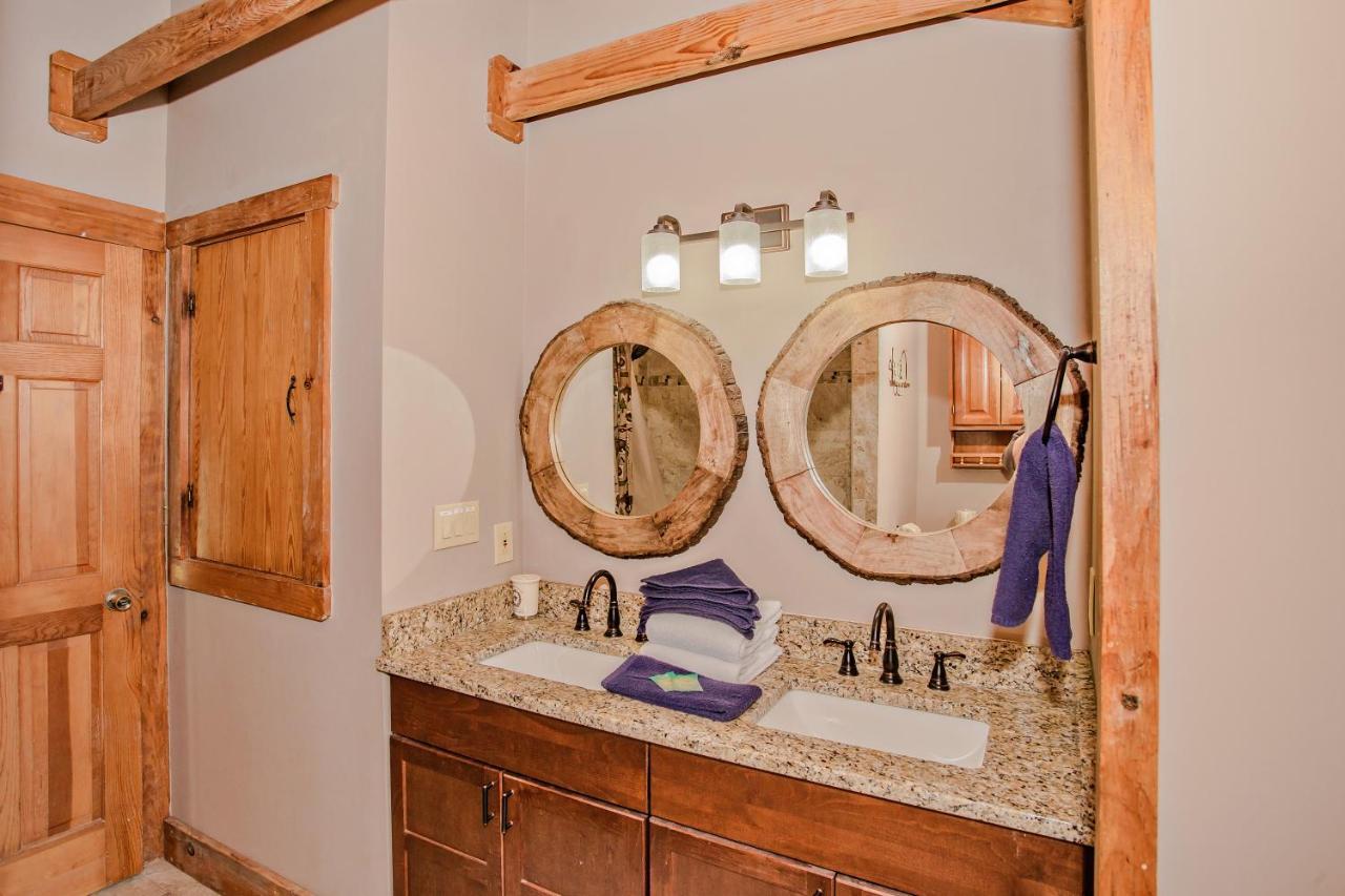 Smoky Bear Lodge With Guest House, Hot Tub, 1089 Free Tickets Each Paid Day, Dollywood And More Sevierville Esterno foto